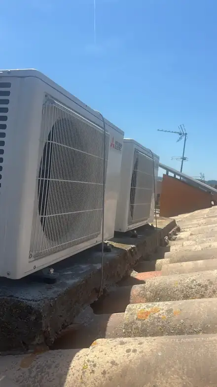 Instalación comercial con varias unidades exteriores