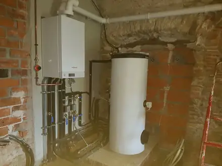 Instalación hidráulica completa con generador y acumulador