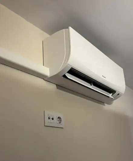 Split Daikin de pared recién instalado