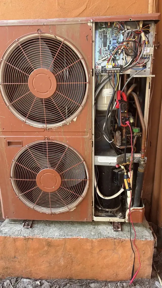 Medición eléctrica en una unidad exterior de dos ventiladores